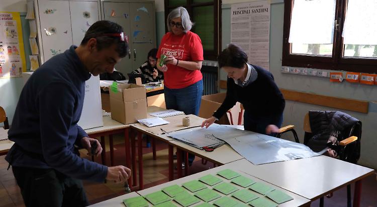 Referendum, oggi e domani oltre 52mila cremonesi alle urne