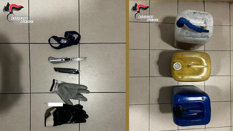Fermati nella notte con taniche di gasolio e oggetti sospetti: denunciati due uomini