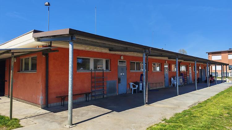 Rubano negli spogliatoi ma vengono scoperti: ladri beffati dai cellulari