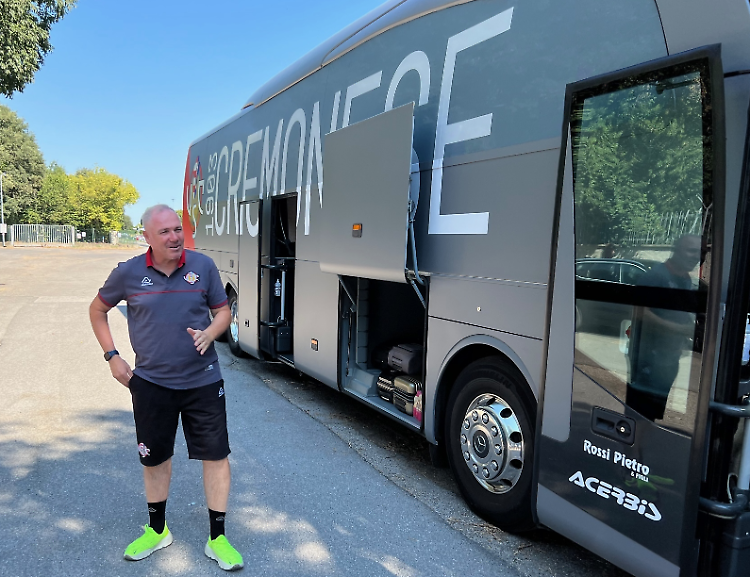 Calcio, la Cremonese è partita per Dimaro