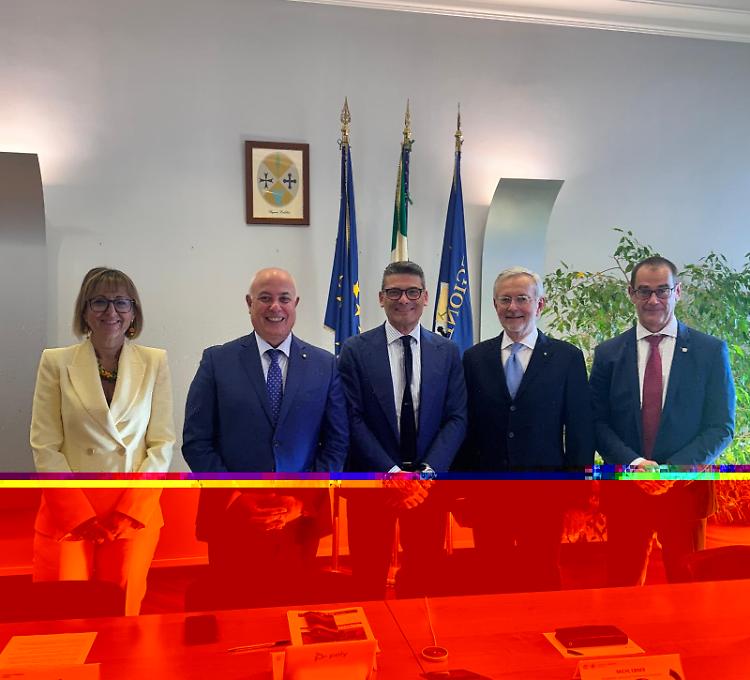 Comunicato Stampa: Cosenza e Bolzano viaggiano insieme a bordo dei treni: nasce il Food Express del Made in Italy