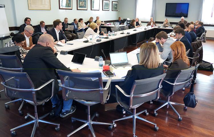 Comunicato Stampa: CRV - Quinta Commissione: ok a DEFR. Presentate manovra di bilancio e proposta di legge 46.