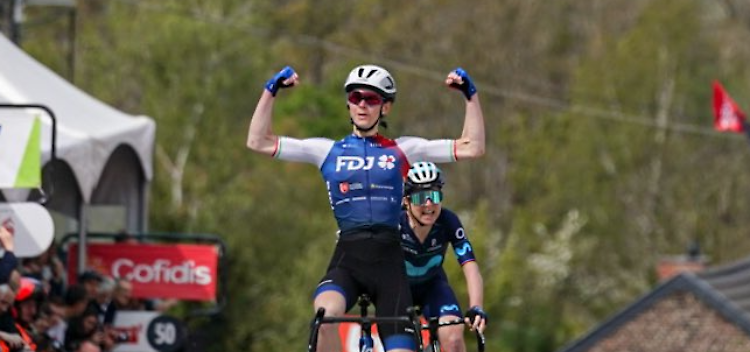 Ciclismo, un altro capolavoro di Marta Cavalli che vince la Freccia Vallone