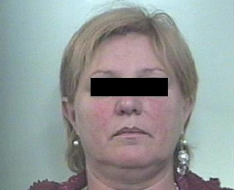 Ladra d'identità
arrestata in banca