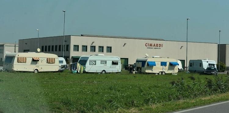 Area per le 'carovane' dei nomadi, la ditta: troppi i disagi