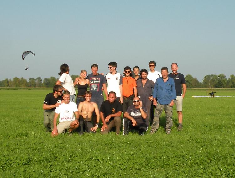 Il gruppo degli appassionati cremaschi di deltaplano a motore