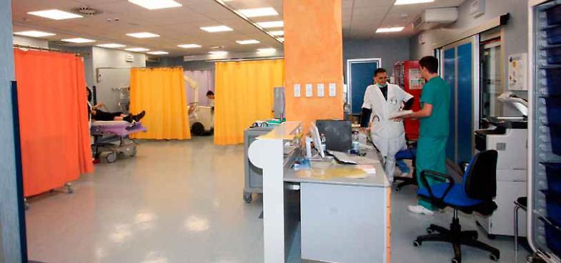 Icona Della Costruzione Di Un Ospedale Piatto Su Sfondo Isolato Assistenza Al Paziente Vettore Modello Per Il Download Gratuo Su Pngtree