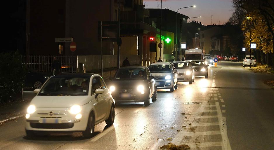 Traffico, illuminazione e sicurezza in via Giordano: &laquo;L'amministrazione c'&egrave;&raquo;