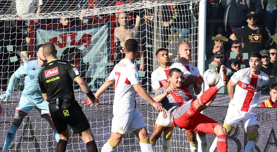 Allo Zini gara accesa ma equilibrata: Cremonese-Genoa 0-0 all'intervallo