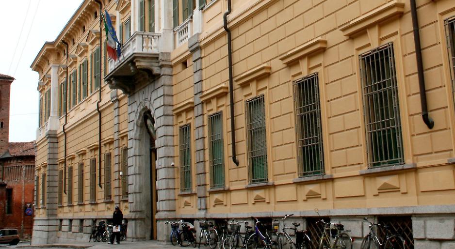 &laquo;Picchiata e insultata&raquo;, lui nega: &laquo;Mai toccata&raquo;