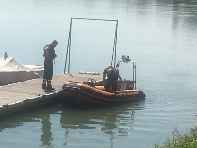Le ricerche della ragazza sul fiume