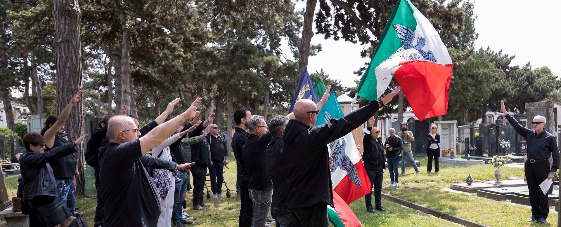 saluti fascisti
