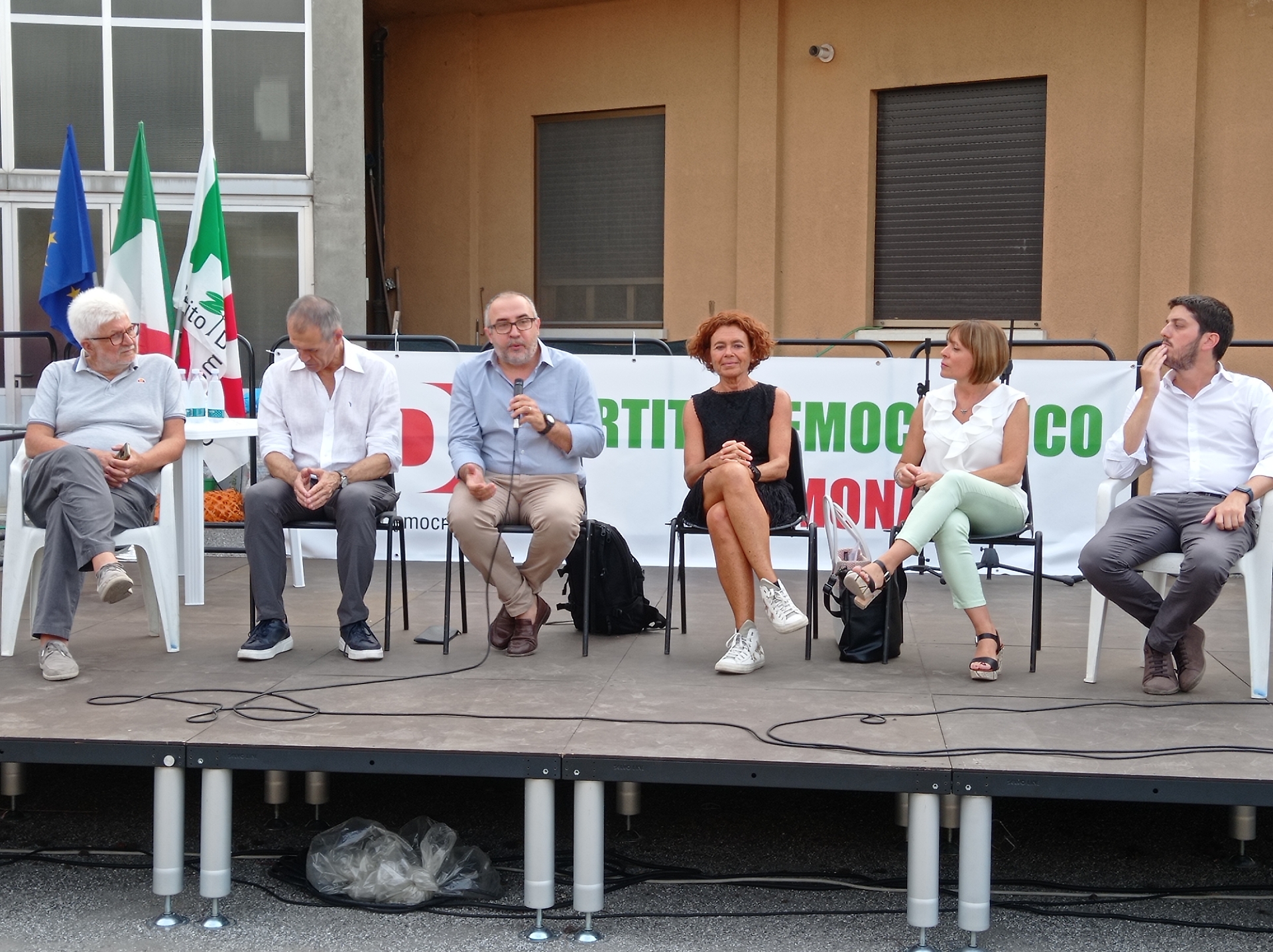 conferenza stampa